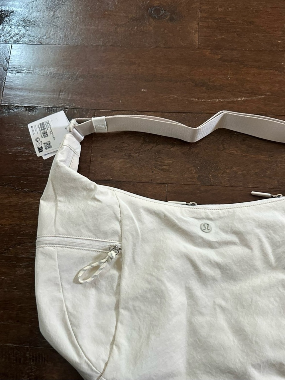 Lululemon Large Slouchy Sling Bag 13L light ivory with silver-NWT - Picture 10 of 16